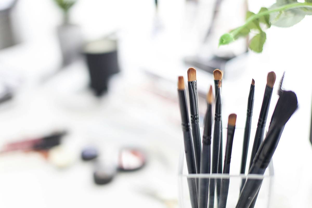 How to Master Your Brows with the Perfect Eyebrow Shaping Brush
