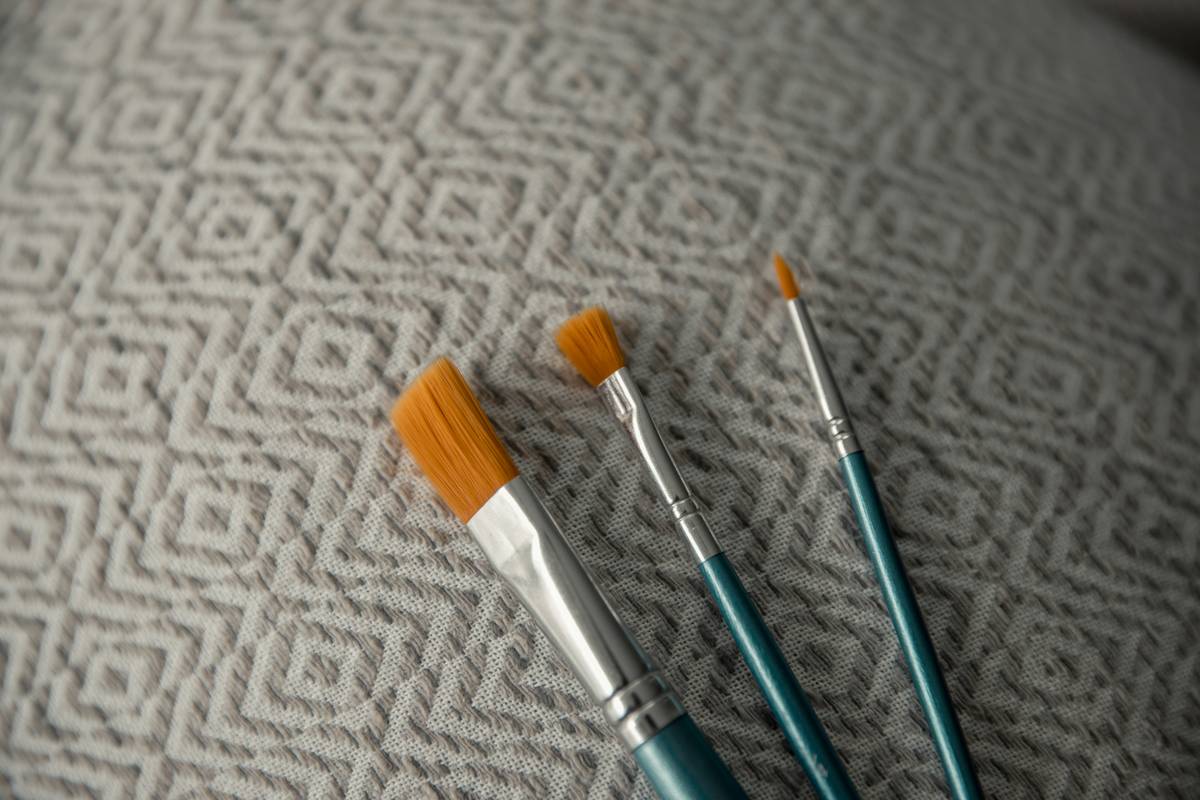 Side-by-side image showing brows pre-treatment and post-treatment
