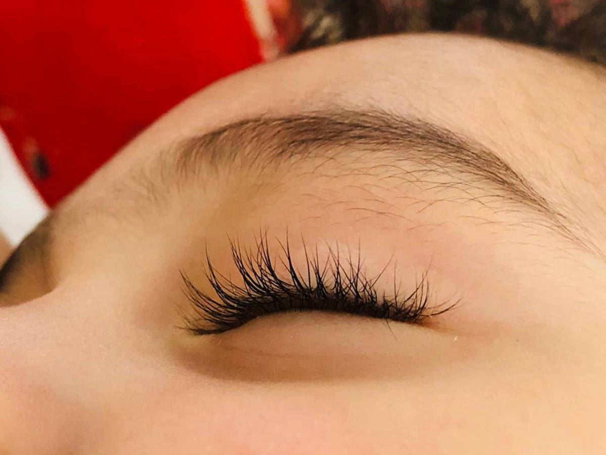User Testimonial Showing Transformation with a Spoolie Brush