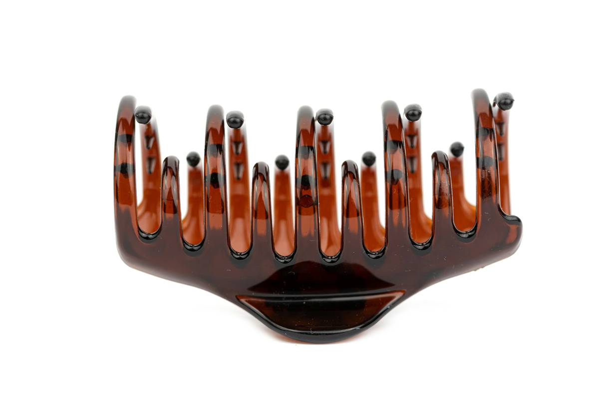 An image of perfectly shaped eyebrows after using a brow gel applicator, highlighting its effectiveness.